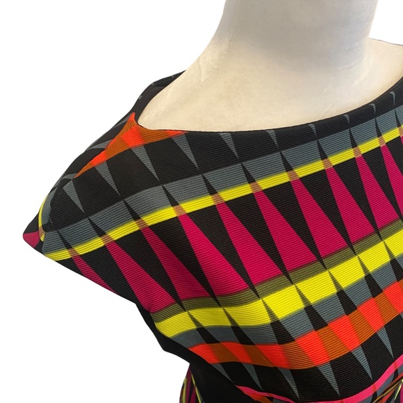 Signature London Style Print Sheath Dress 4 - Picture 5 of 16